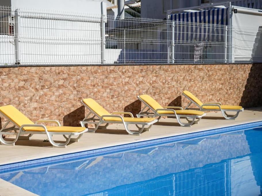 Villa Dogueno- Privat Pool & Privacy & Albufeira Center Bagian luar foto