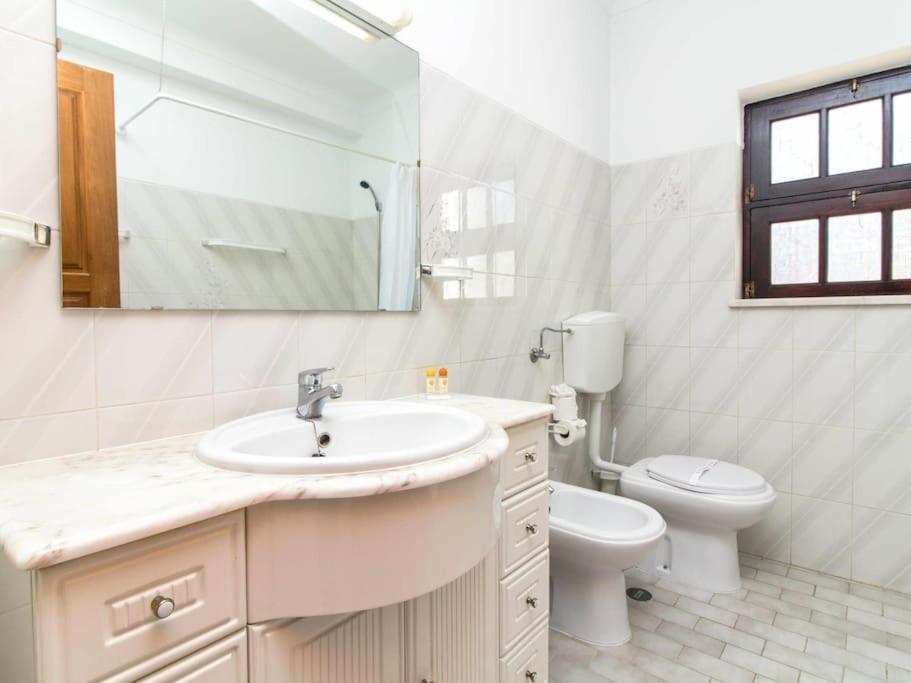 Villa Dogueno- Privat Pool & Privacy & Albufeira Center Bagian luar foto