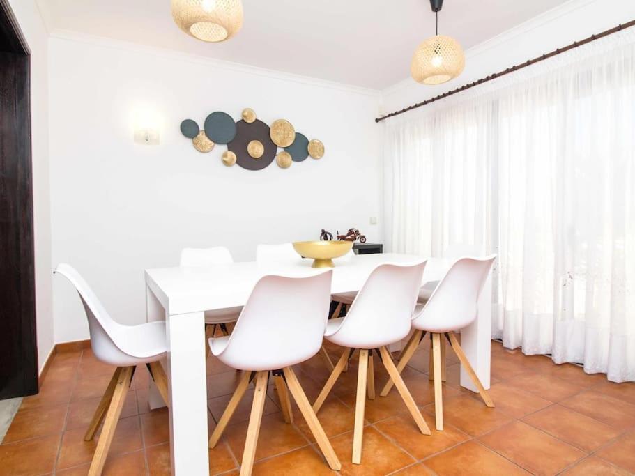Villa Dogueno- Privat Pool & Privacy & Albufeira Center Bagian luar foto