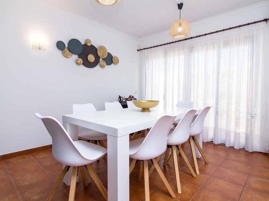 Villa Dogueno- Privat Pool & Privacy & Albufeira Center Bagian luar foto