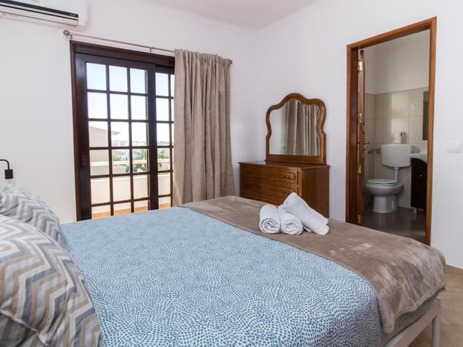 Villa Dogueno- Privat Pool & Privacy & Albufeira Center Bagian luar foto